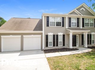 8138 Valleyridge Dr, Union City, GA 30291