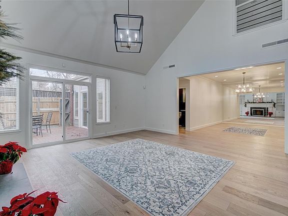 4th image of 8674 N May Ave #50D