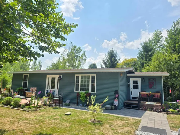 1829 Bullock Rd, Bay City, MI 48708