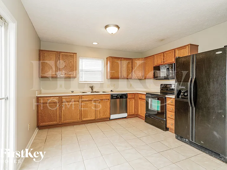 3149 Monterey Dr — Photo 6