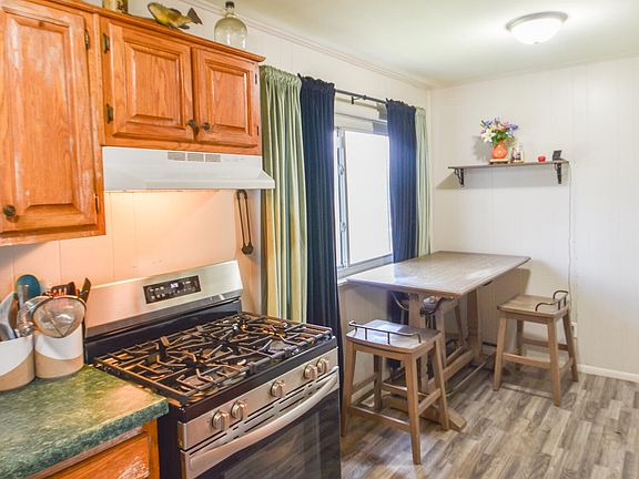 5th image of 1404 Dean Dr