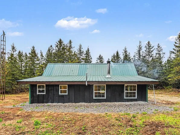 1910 W 46th Rd, Cadillac, MI 49601