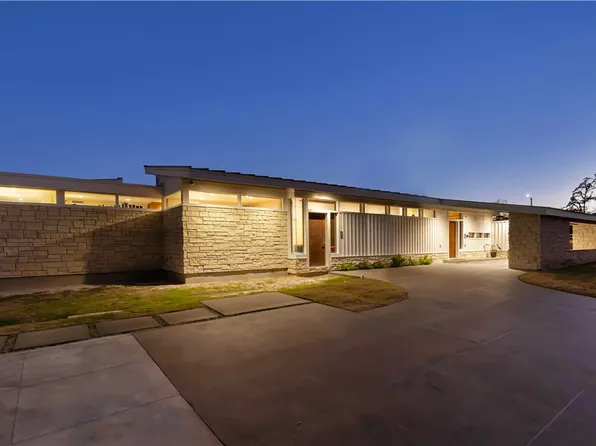 801 Tanglewood Dr, Bryan, TX 77802