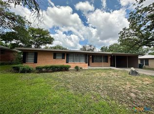 2512 N 11th St, Temple, TX 76501