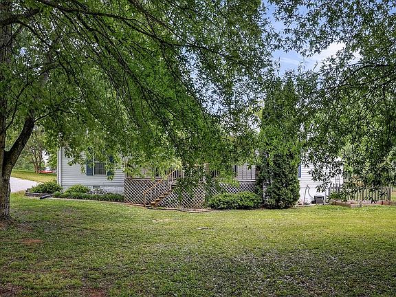 3rd image of 3702 Bartlett Dr