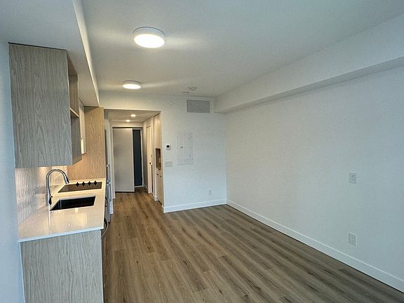 5th image of 1488 Bertram St #1907