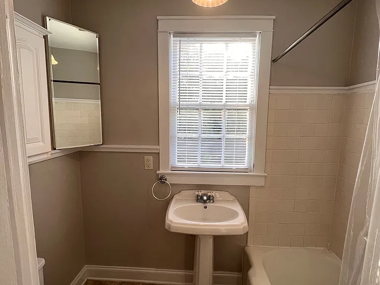 316 Caplewood Dr — Photo 17
