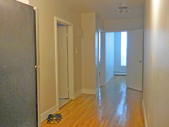 2nd image of 280 Macdougal St APT 1R