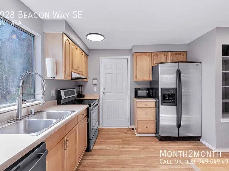 1928 Beacon Way SE — Photo 7