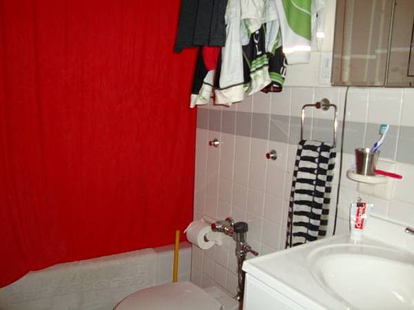 2nd image of 509 Cathedral Pkwy #8KI