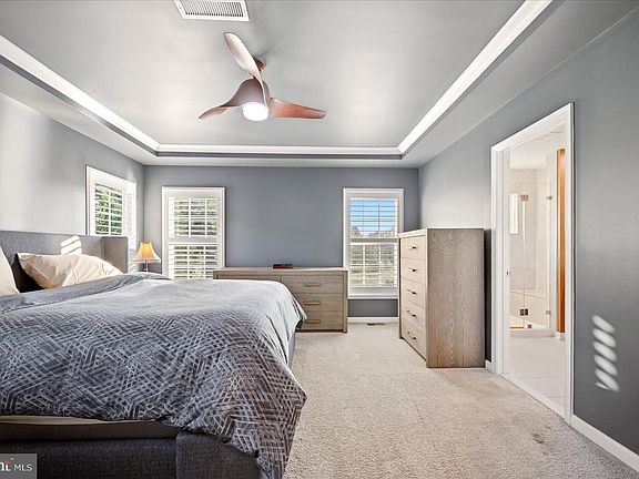 4th image of 8193 Maude Ln
