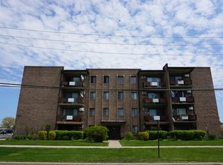 7945 S Oketo Ave APT 107, Bridgeview, IL 60455