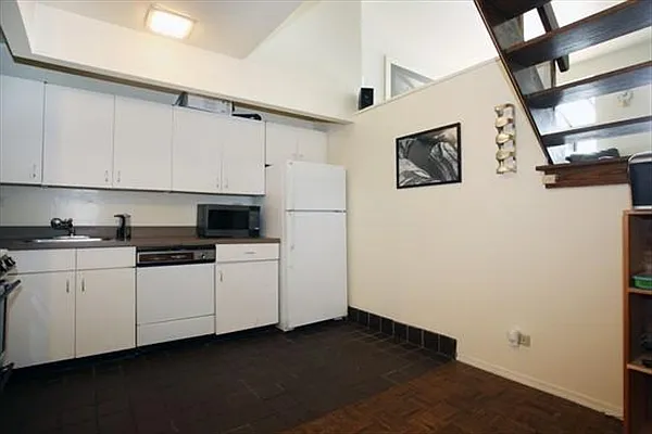 Sold by Citi Habitats | media 11