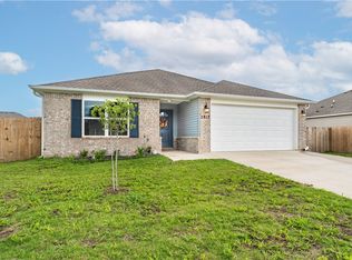 2817 Bauer St, Pea Ridge, AR 72751