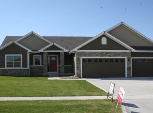 1107 NE Vicksburg Dr, Ankeny, IA 50021