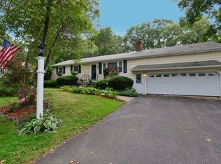 26 Little Tree Ln, Bellingham, MA 02019