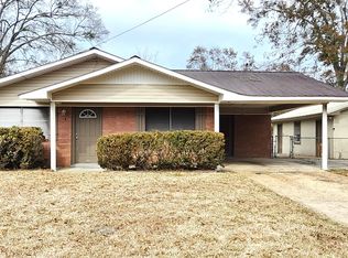 212 Maple Dr, Ocean Springs, MS 39564