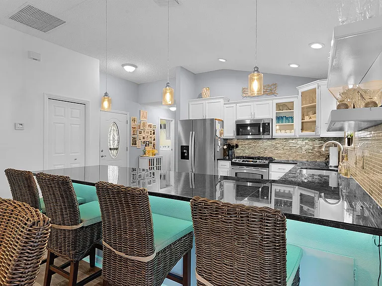 520 Paxville Pl — Photo 11