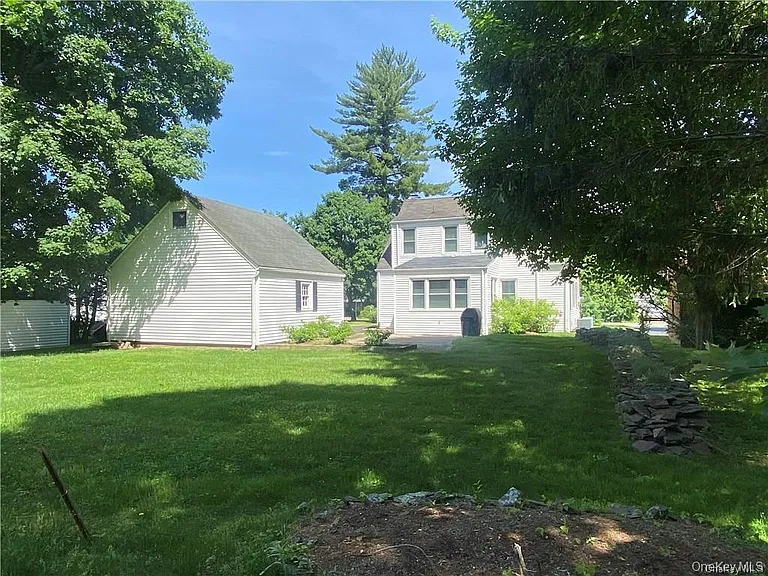 17 Harriman Ave #B — Photo 23