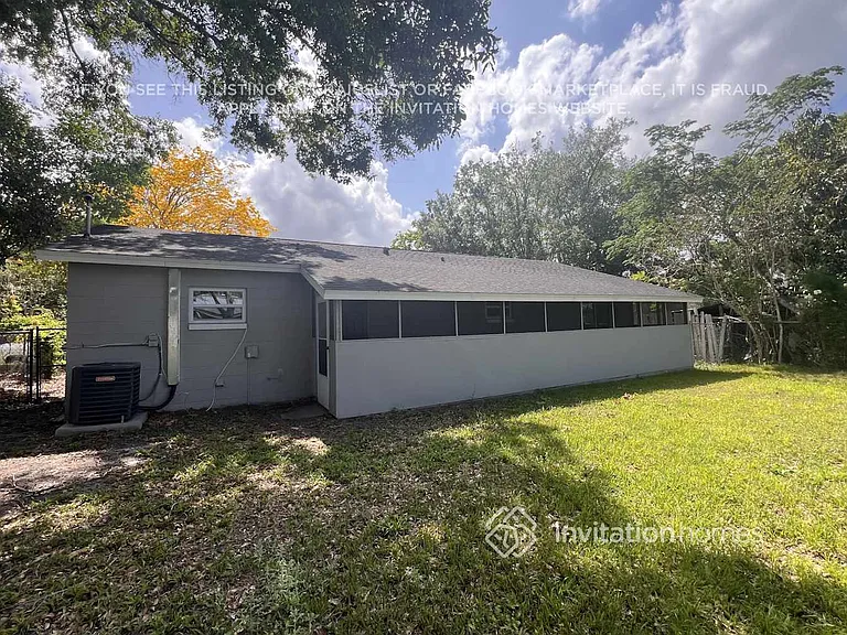 2831 Sanka Dr — Photo 16
