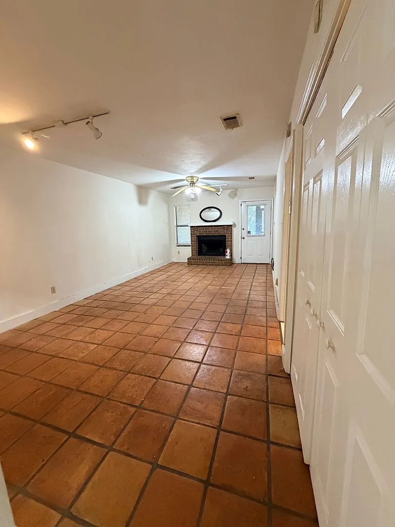 Pool + Pet Friendly + Close to FSU & TSC! — Photo 3