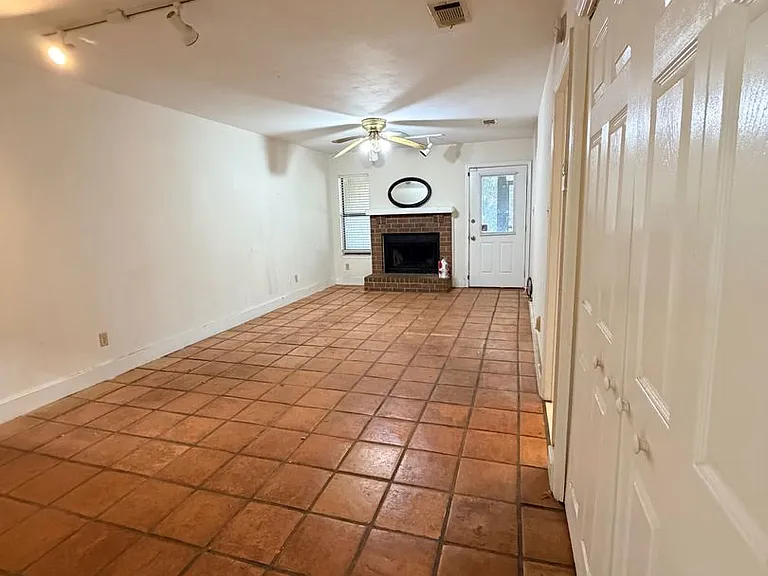 216 Dixie Dr #F5 — Photo 3
