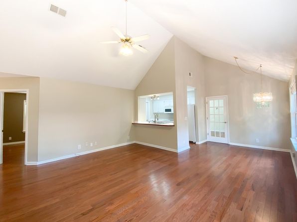 15 Court 5 Northwest Dr