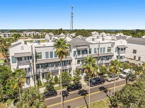 946 Highland Ave, Dunedin, FL