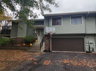 1578 Clemson Dr #B, Eagan, MN 55122