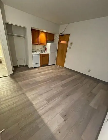 411 S 42nd St #102 — Photo 3