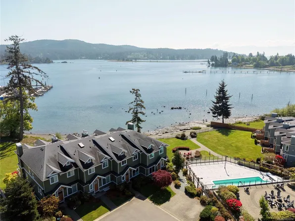 6995 Nordin Rd #3, Sooke, BC V9Z 1L4