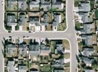 360 Ashley St, Farmersville, CA 93223