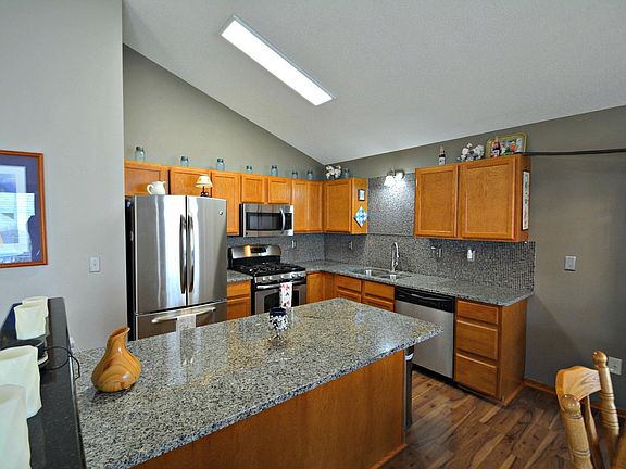 4th image of 13600 Parkwood Dr