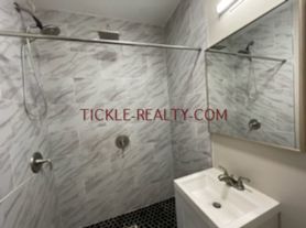 Upper Monroe - All Utilities Included