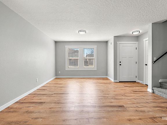 2nd image of 3413 Parktrail Ct