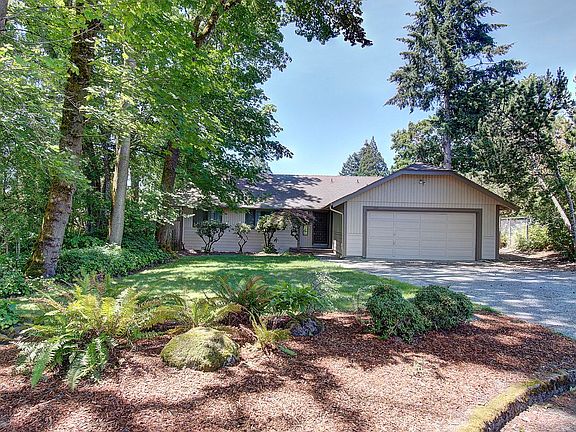 4th image of 1114 SE 106th Ct