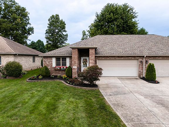 2nd image of 803 S Silverwood Rd