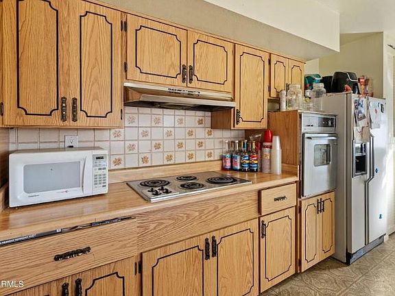 4th image of 2935 W Port Royale Ln