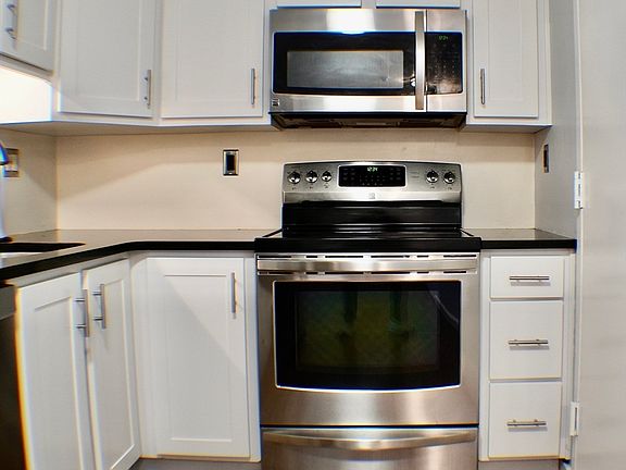 4th image of 189 Littleton Rd Unit 19