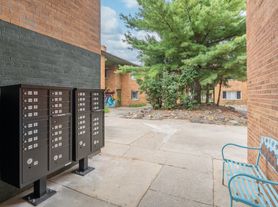 Walnut Manor Apartments