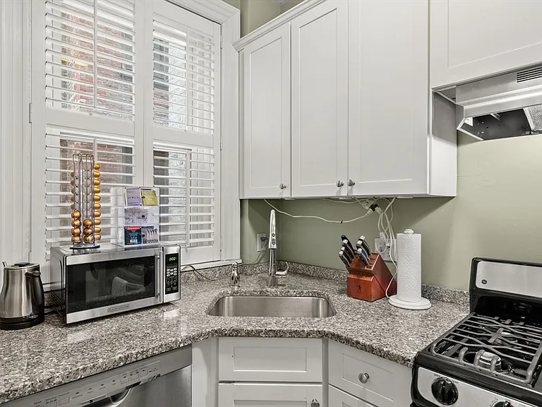 386 Commonwealth Ave #23 — Photo 6