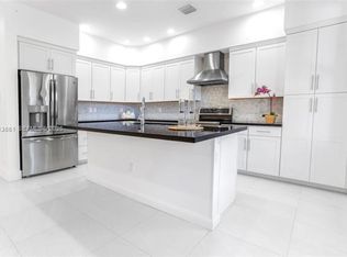 20919 NW 1st Dr #Townhouse 20919, Hollywood, FL 33029
