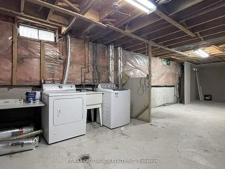 35 Forest Grove Dr — Photo 43