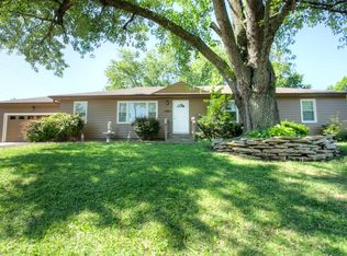 8905 E 29th St, Kansas City, MO 64129