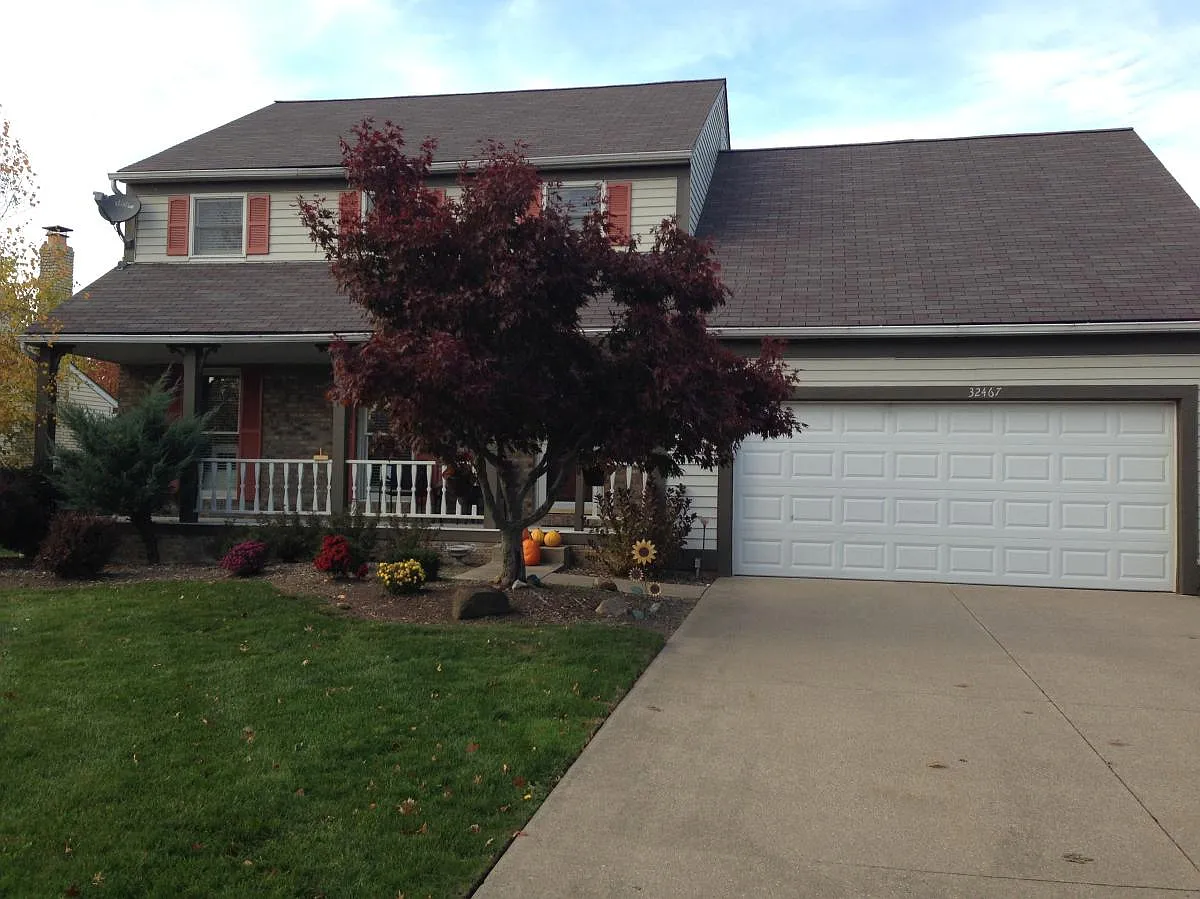 4 bed, 2.5 bath, 2438 sqft, $2,750 — Photo 1