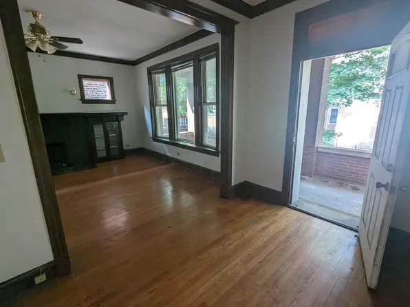 6215 S Eberhart Ave #2, Chicago, IL 60637