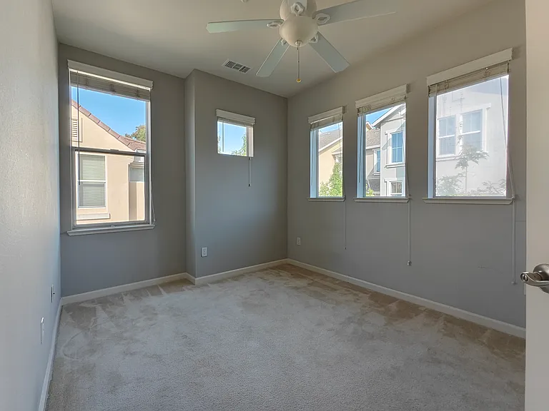 171 Bel Air Ct — Photo 24