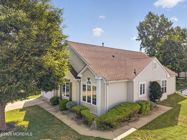 5 Eaton Court, Jackson, NJ 08527