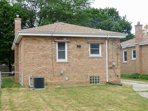 5th image of 3010 Dora St