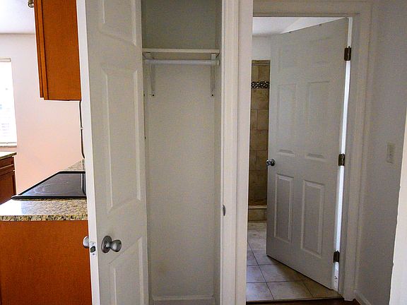 5th image of 778 Delta Ave APT H